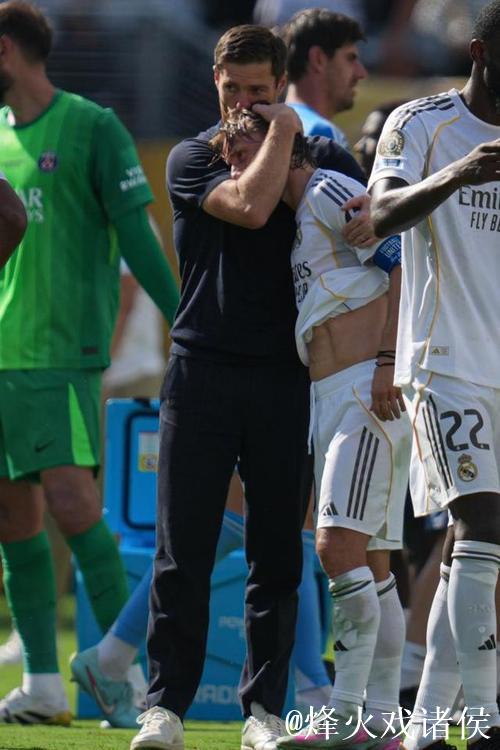 最被低估之人挽救皇马：皇马2-1阿拉维斯，阿隆索仍没摆脱困境